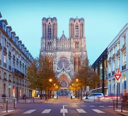 Apartment Tres Bel En Plein Coeur De Reims